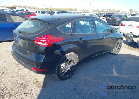 2017 Ford Focus Sel z USA, uszkodzony, nr VIN 1FADP3M2XHL277488